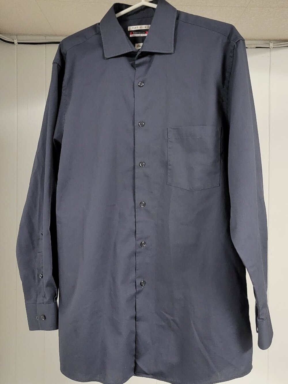 Van Heusen Grey Button-Up Flex Collar Men's Wrinkle-Free Dress Shirt